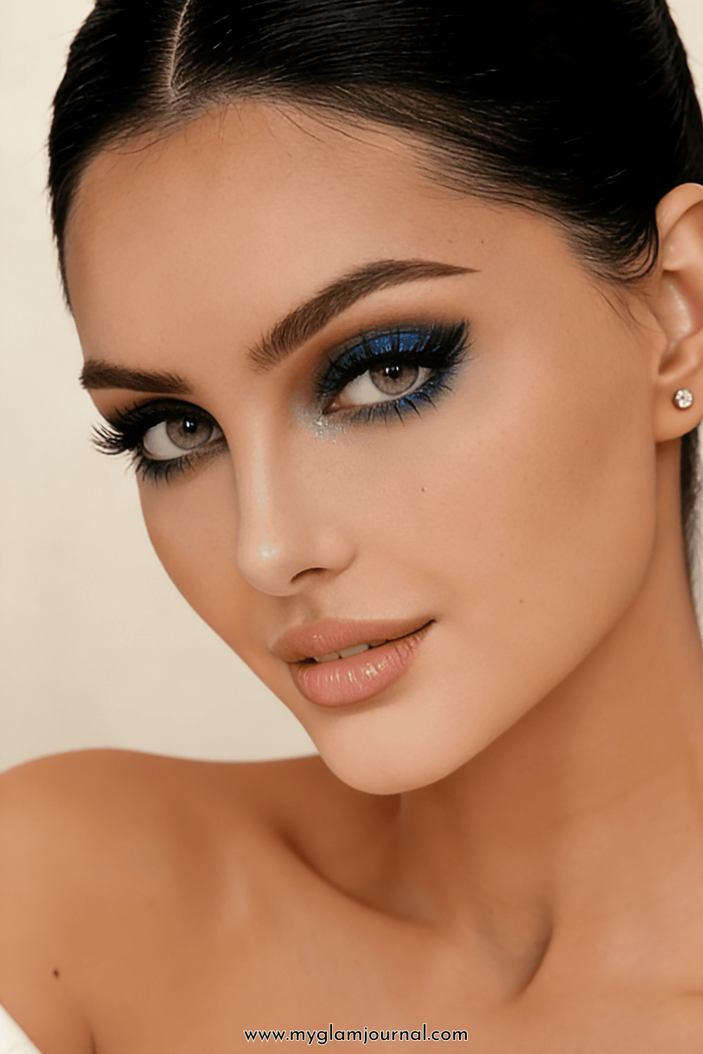 blue smoky eye with brown tones